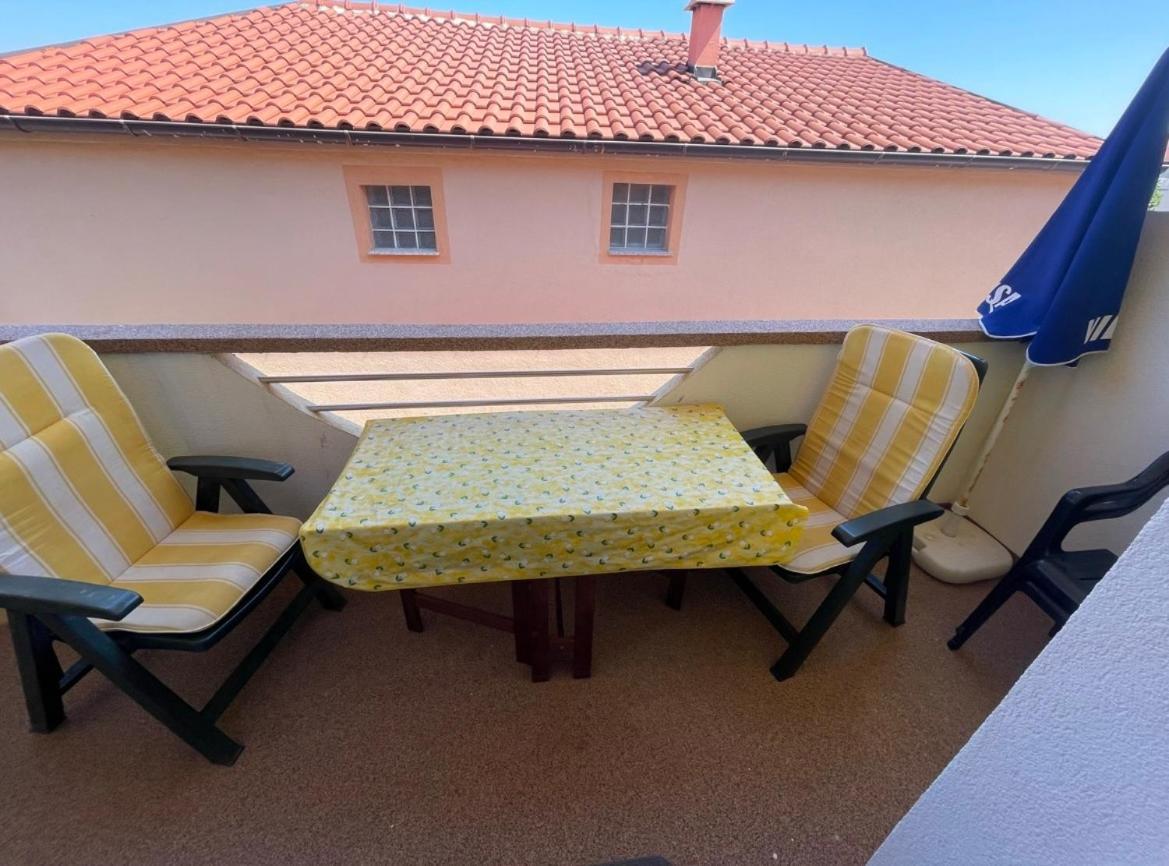 Elia Apartment